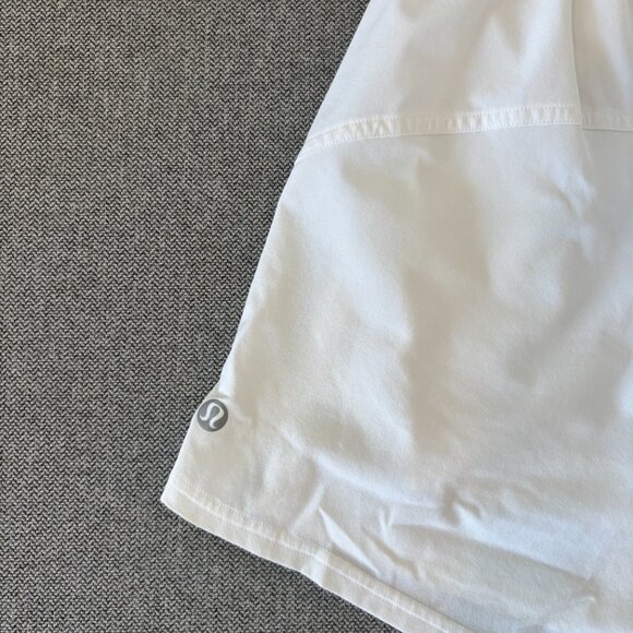 Lululemon Court Rival High-Rise Short 3" – White, Size 6 - Picture 7 of 9